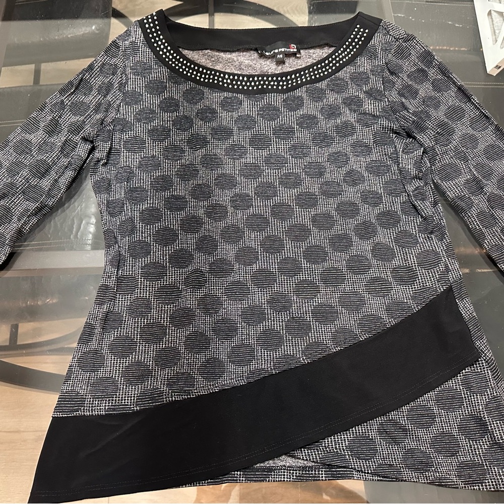 Laura petite retro style polka dot black and white